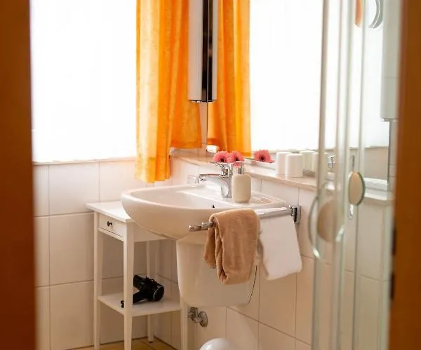 伯格科隆兰德豪斯旅馆 招待所 维林根